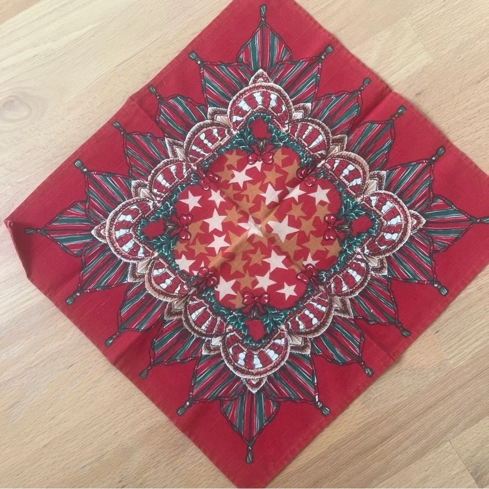 Vintage Christmas Holidays Napkins Set Of 6 Holly Wreaths Stars Bows Dinner Red